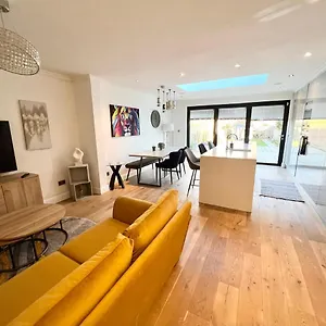 Comfortable 3 Bedroom House With Garden And Parking - Sleeps Up To 6 Catford