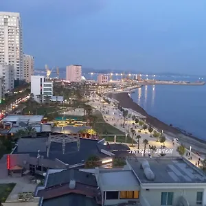 Sea View Holiday In Center Appartamento Durrës