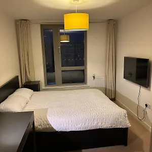 Entire 2 Bedroom Flat London